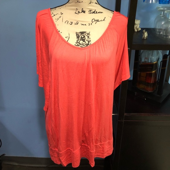 Cute shirt - Picture 1 of 4